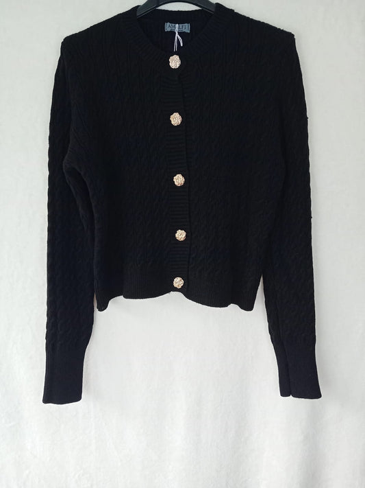 Strickjacke- Strickmuster- Schwarz